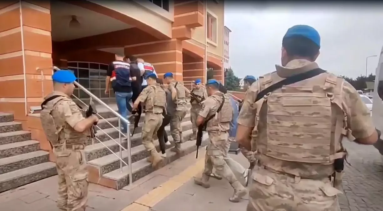 18 İlde DEAŞ Operasyonu: 39 Şüpheli Gözaltına Alındı, Örgütsel Materyallere El Konuldu