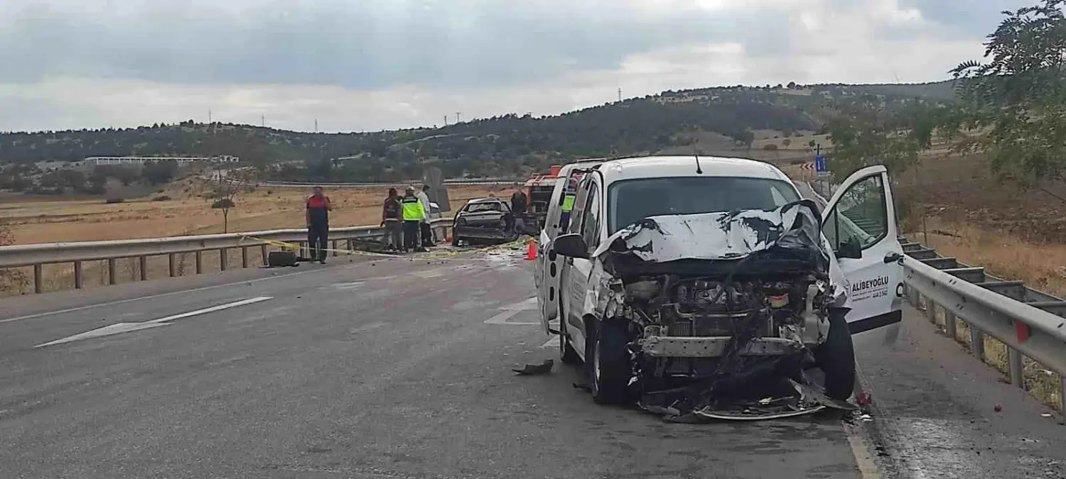 Yozgat’ta Trafik Kazası: Aynı Aileden 3 Yaralı, 1 Can Kaybı