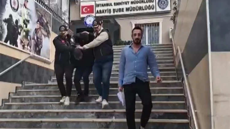 Evine Giren Şüpheli Tarafından Odaya Kilitlenen Kadın Camdan Atlayarak Kurtuldu