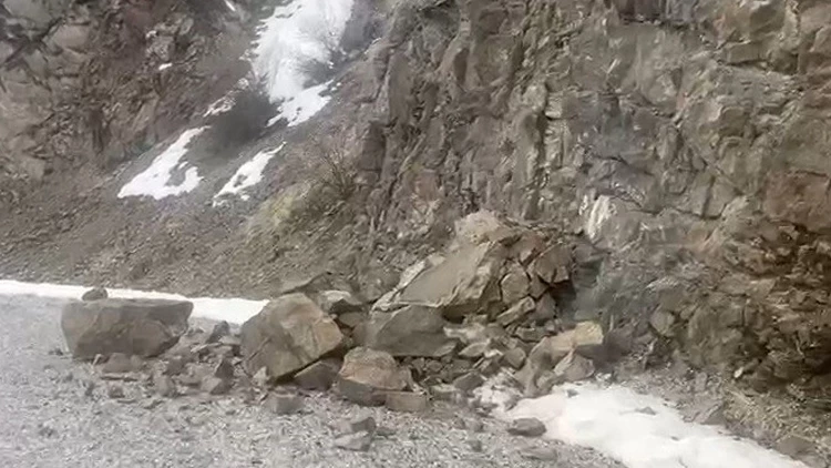 Erzincan’daki Depremin Merkez Üssünden Kameralara Yansıyan Yeni Görüntüler
