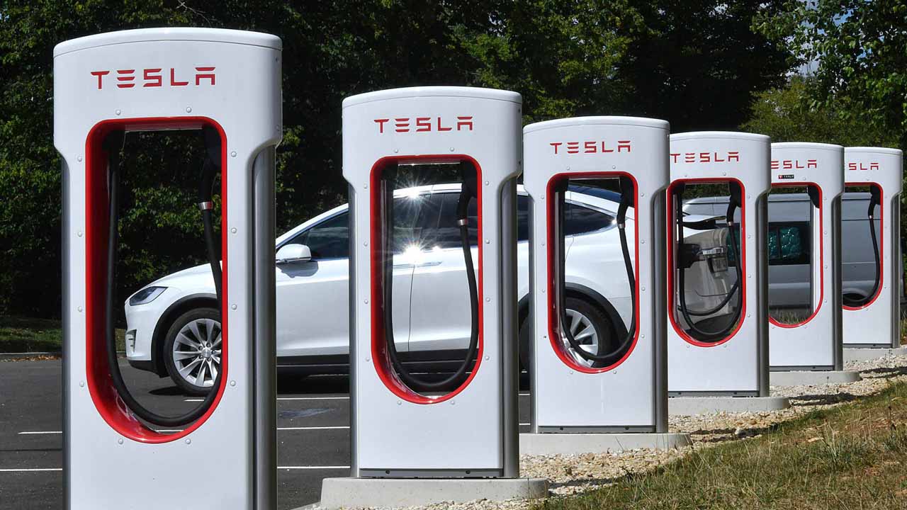 Tesla’dan Kırşehir’e 8 Soketli Yeni Supercharger İstasyonu
