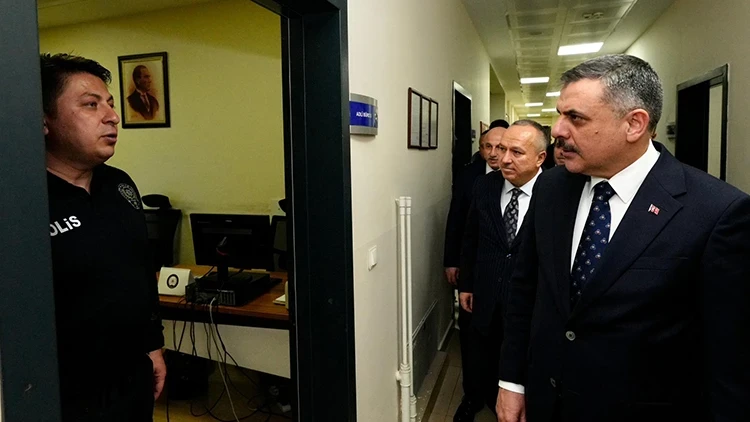 İçişleri Bakanı Mustafa Çiftçi’den Polis Merkezine Ziyaret