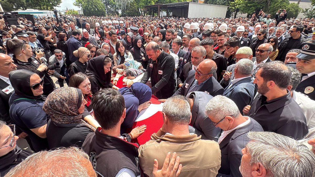 Çorlu’da Şehit Polisler İçin Tören Düzenlendi