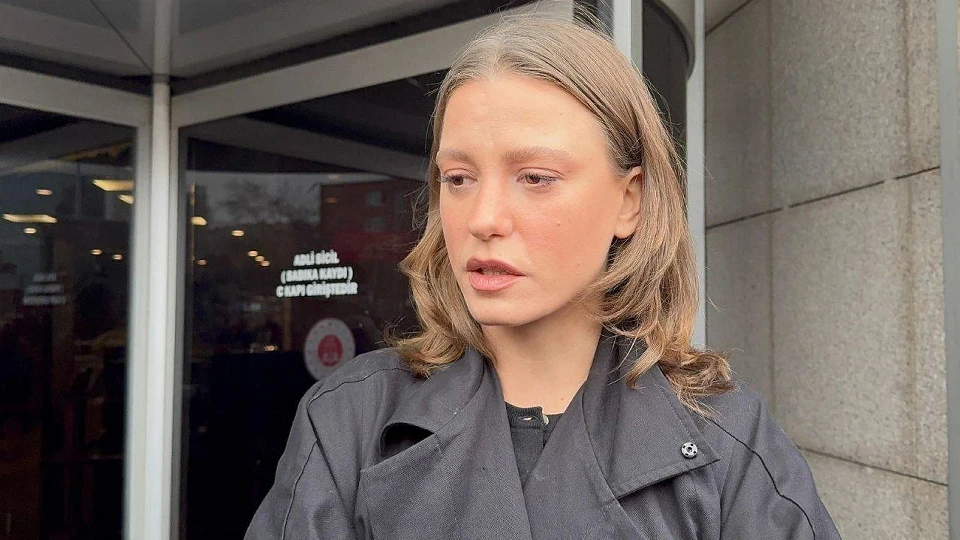 Serenay Sarıkaya Neden Gözaltına Alındı, Suçu Ne?