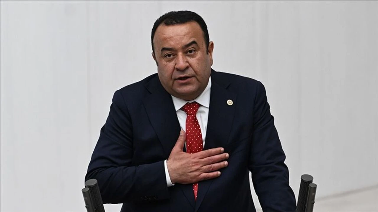 Adnan Beker Kimdir, Hangi Partiden? Siyasi Kariyeri Ve Hayatı