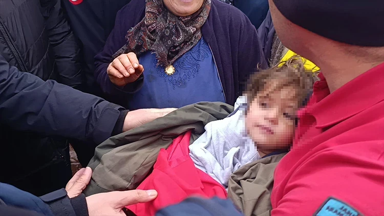 Yozgat’ta Kaybolan 3 Yaşındaki Aybüke Sağ Olarak Bulundu