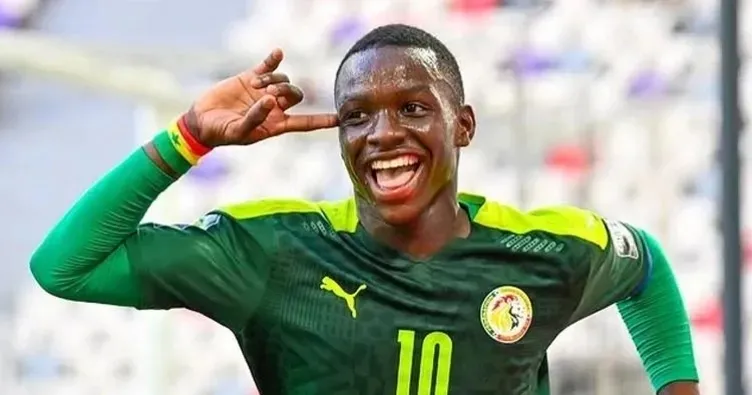 Amara Diouf Transferinde Ne Oldu: Fenerbahçe 2030’a Kadar İmza İçin İstanbul’a Getirdi
