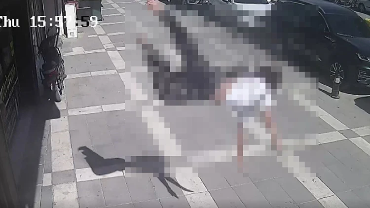 Şırnak’ta Balkondan Düşen 12 Yaşındaki Kız Çocuğu Hastanede Tedavi Altında