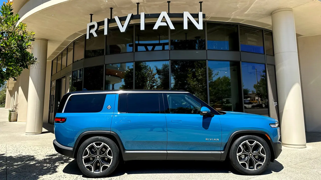 Rivian'a Otonom Sürüş Davası: Tüketiciler Mahkemeye Gitti