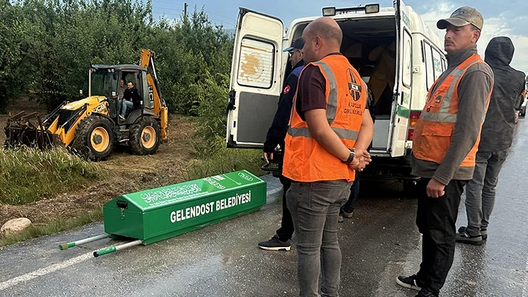 Isparta’daki Tur Midibüsü Faciasında Hayatını Kaybedenlerin Kimlikleri Netleşti