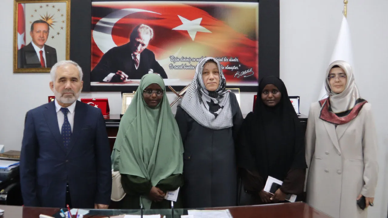 Hasna Gohar Mahammad Ve Housseına Gohar Mahammad Kardeşler Kimdir?