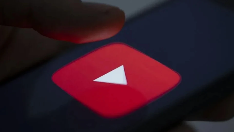 YouTube Çöktü Mü, Neden Donuyor?
