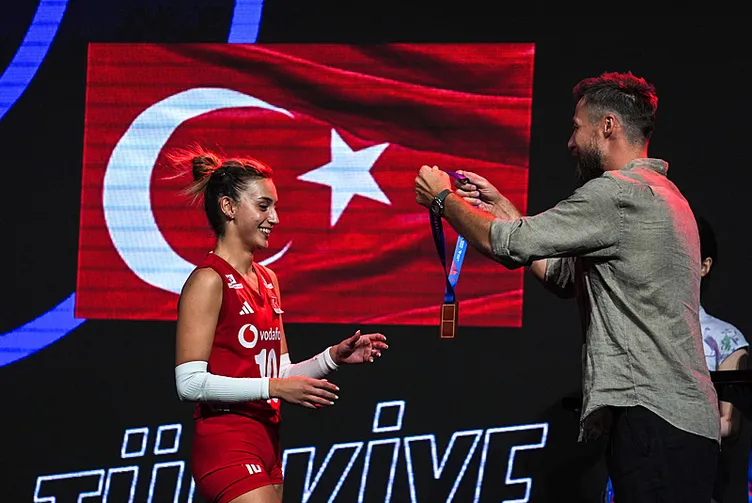 Filenin Sultanları Brezilya’yı Devirdi, Kupayı Kaldırdı: Murat Özbostan Şampiyonluğu Değerlendirdi