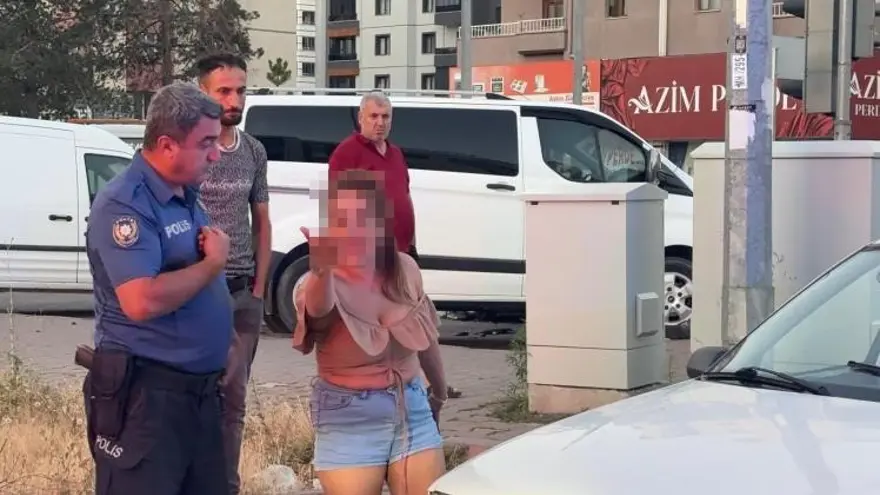 Kayseri'de Alkollü Aday Sürücü Polis Ekiplerine Direndi, Ehliyeti Daimi Olarak İptal Edildi