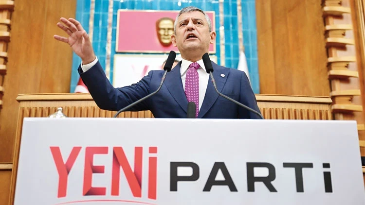 Özgür Özel'den Çerçeve Kanun Teklifine Eleştiri: 