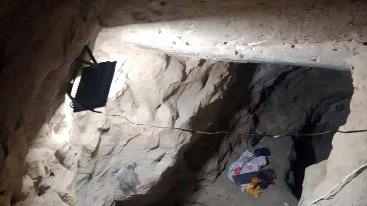 Gaziantep'te Evin İçinden Metrelerce Kazdılar: Define Arayan 5 Kişi Suçüstü Yakalandı