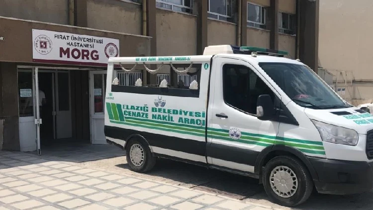 Elazığ’da Ağıldan Gelen Sese Ateş Açtı: Eşini Vurdu