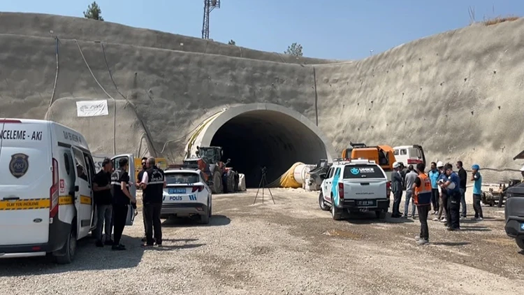 Gaziantep’te Tünel İnşaatında İş Kazası: 1 İşçi Hayatını Kaybetti, 3 İşçi Yaralandı