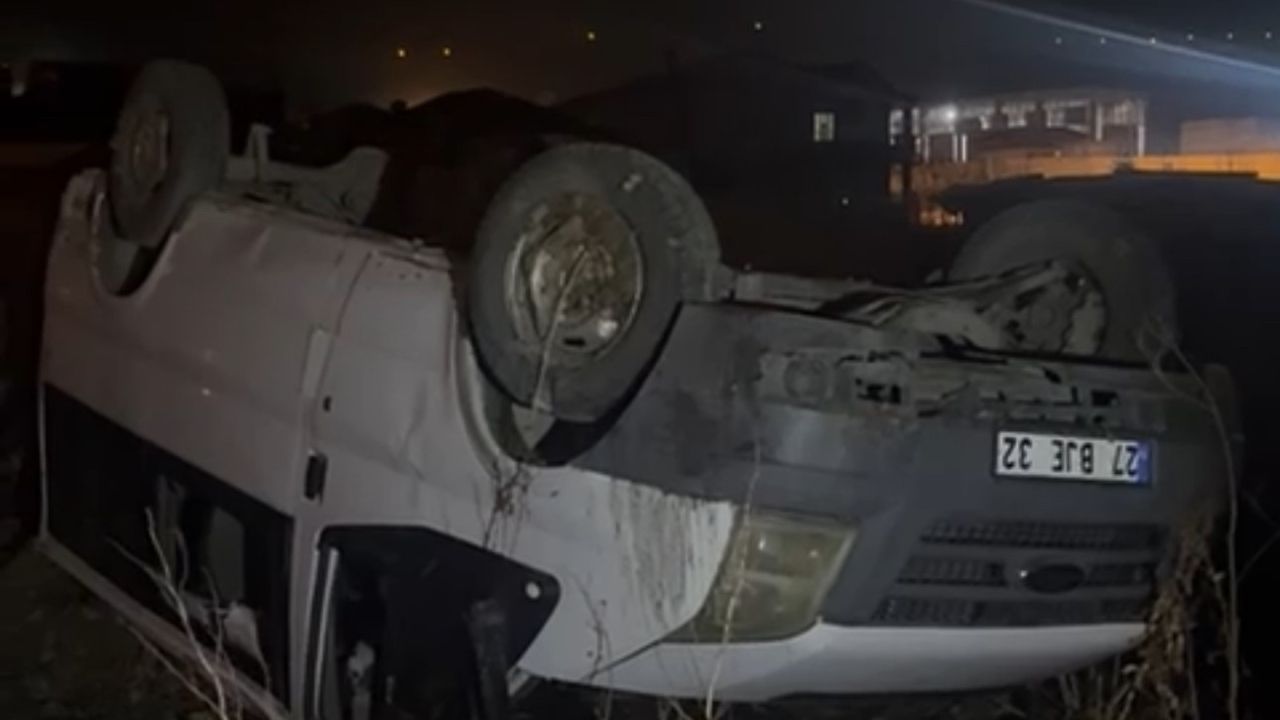 Yüksekova’da Minibüs Kazası: 7 Kişi Yaralandı