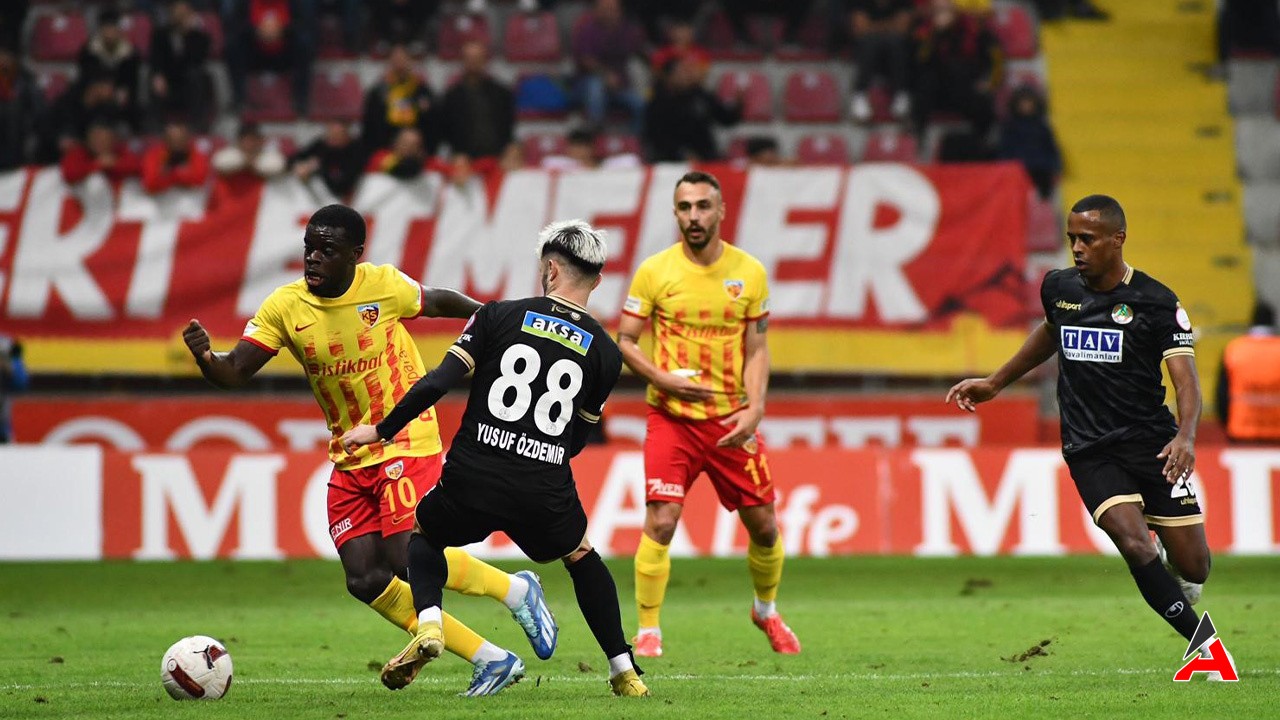 Kayserispor'un Zaferi: Corendon Alanyaspor'u 1-0 Mağlup Etti!