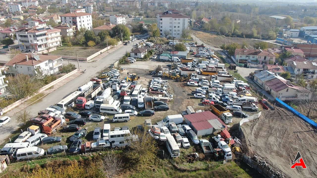 Elazığ’daki Araç Mezarlığında 500 Milyonluk Servet Çürüyor