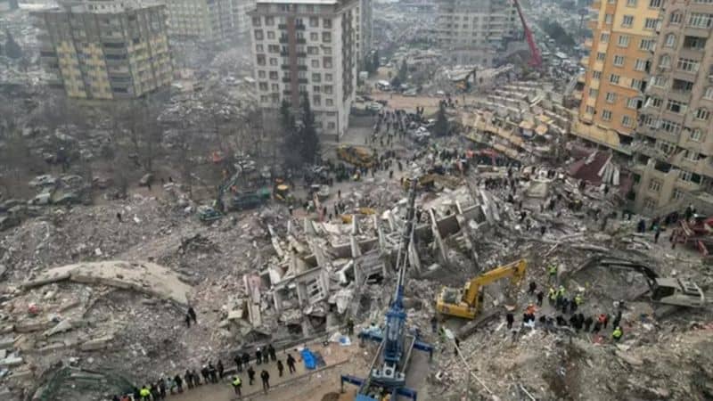 Az Önce Deprem Mi Oldu, Nerede, Kaç Şiddetinde?