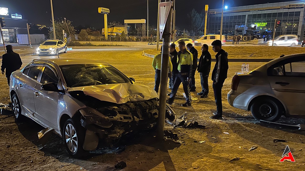 Dikkatsizlik Sonucu Kaza: Diyarbakır'da 1 Çocuk Dahil 5 Kişi Yaralandı