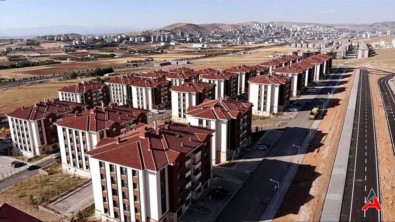 Gakgoşlar Kenti Ayaklandı! Depremin İzleri Silindi