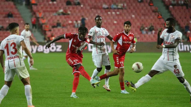 Gaziantep FK, Samsunspor'u Geçti: 2-1! Süper Lig’de Nefes Kesen Mücadele!
