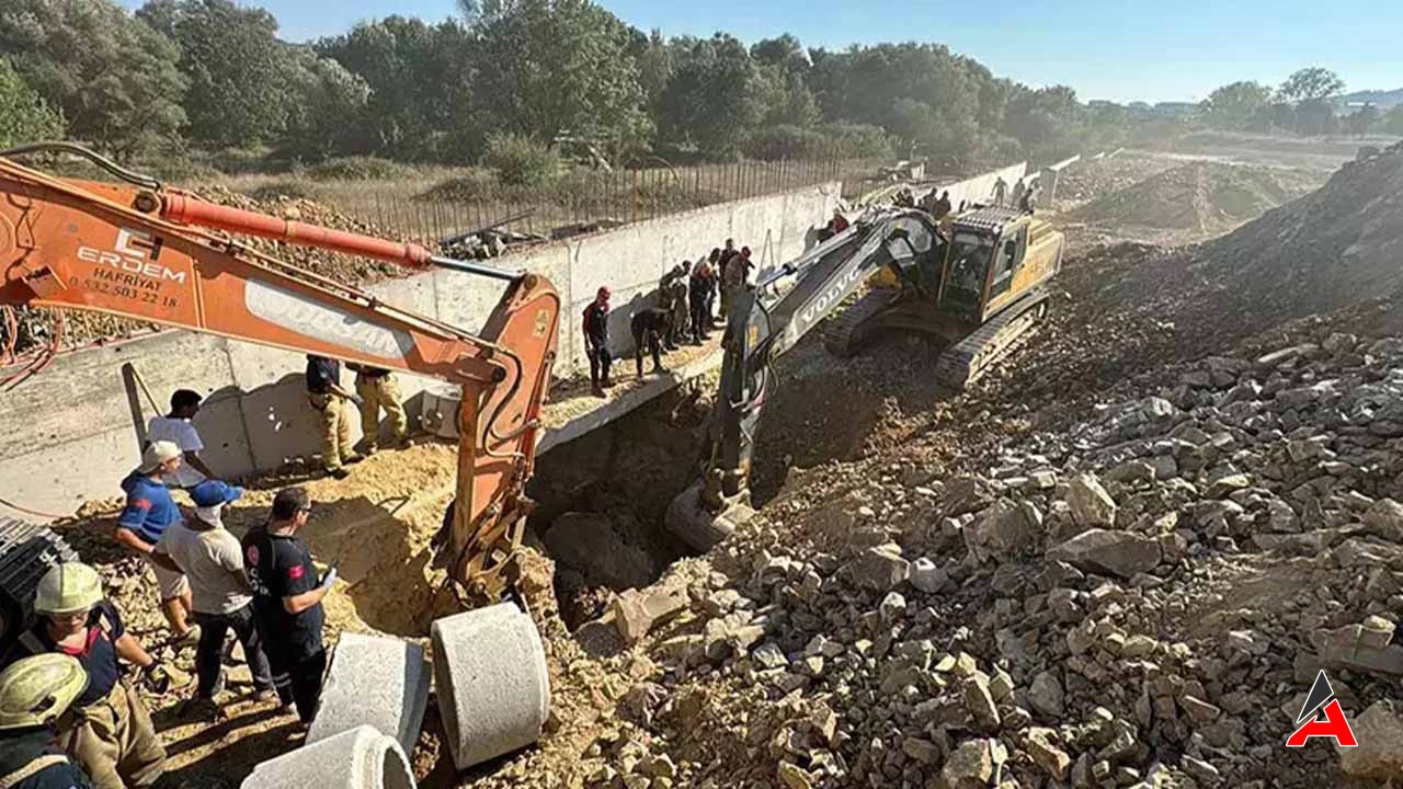 Tuzla’da Şantiyede Göçük: 2 İşçi Toprak Altında